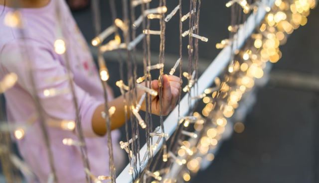 How To Hang Curtain Lights