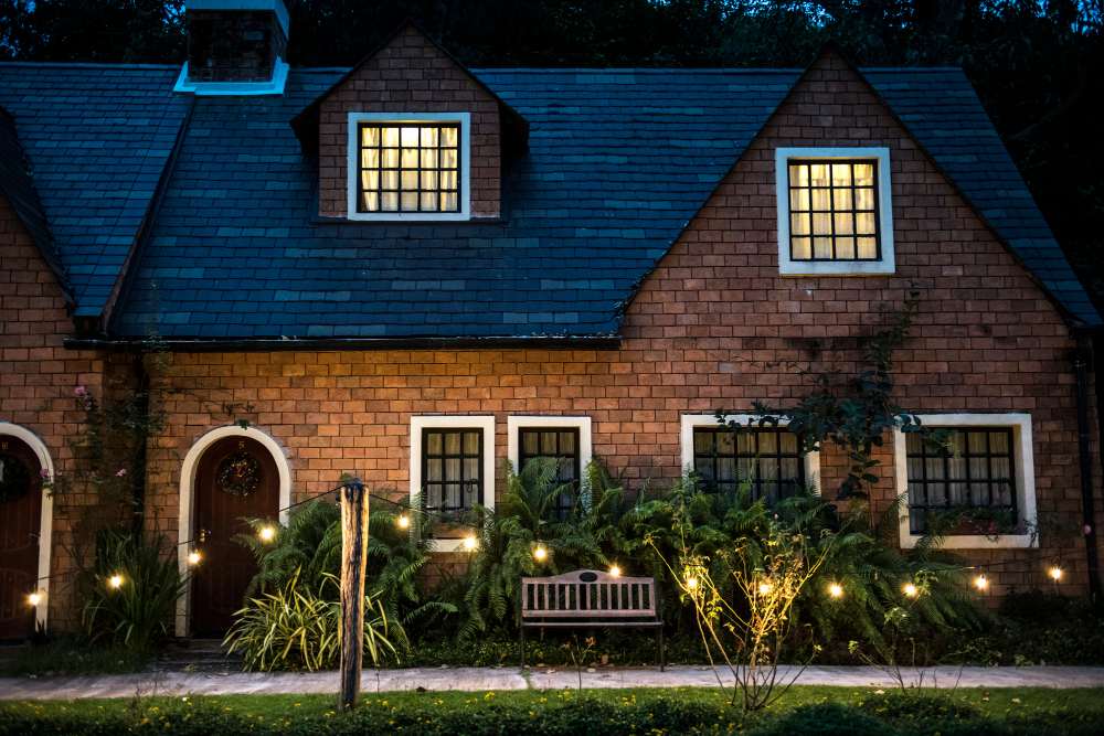 Why Choose Solar Lights for Your Fence