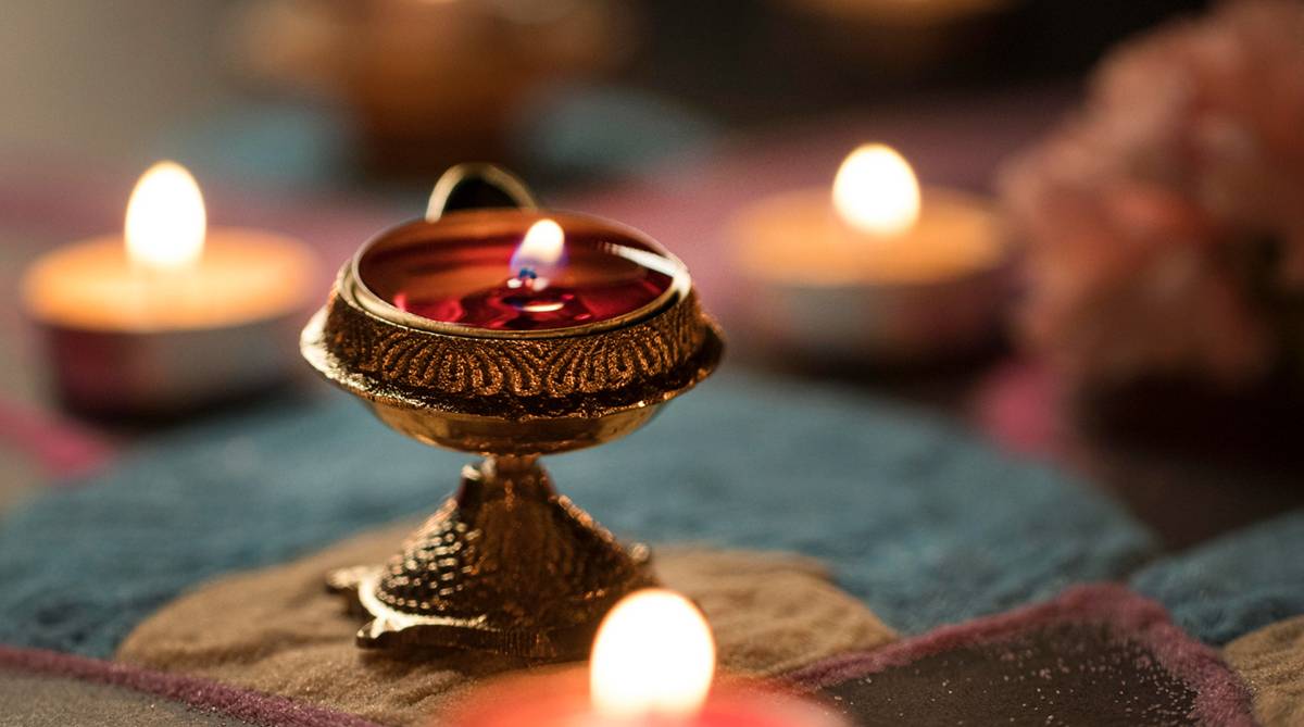 5 Unique DIY Olive Oil Lamp Ideas For Any Occasion In Minutes (Zero ...