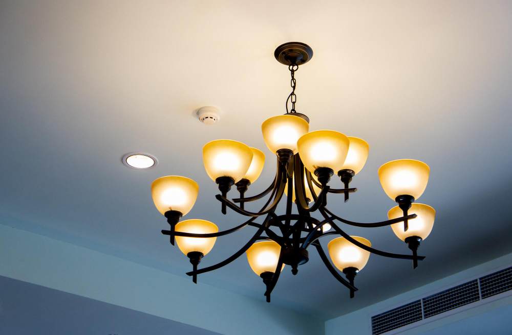 Modern Ceiling Lamp with Multiple Bulbs